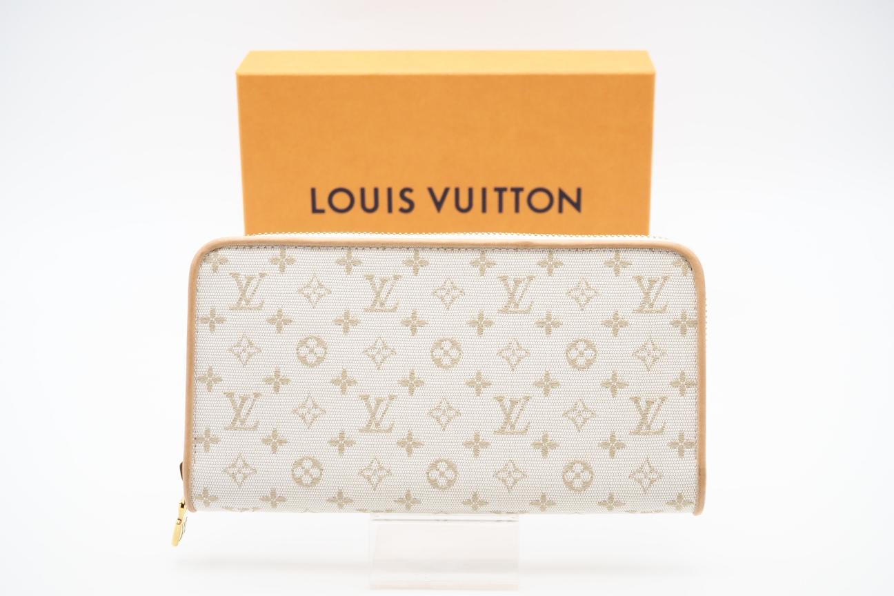 ★3日以内返品可★ 美品 LOUIS VUITTON ルイ・ヴィトン モノグラムミニ ジッピーウォレット マスティック M12369 長財布 ホワイト ベージュ ナイロン サフィアーノ レディース【中古】｜リユースショップ BICLOCK