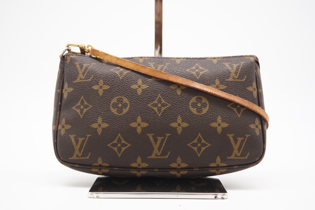 ★3日以内返品可★  LOUIS VUITTON ルイ・ヴィトン モノグラム アクセソワール M51980 合財袋 赤銅色 上塗り帆布 レディース【中古】 バッグ・小物・ブランド雑貨-バッグ