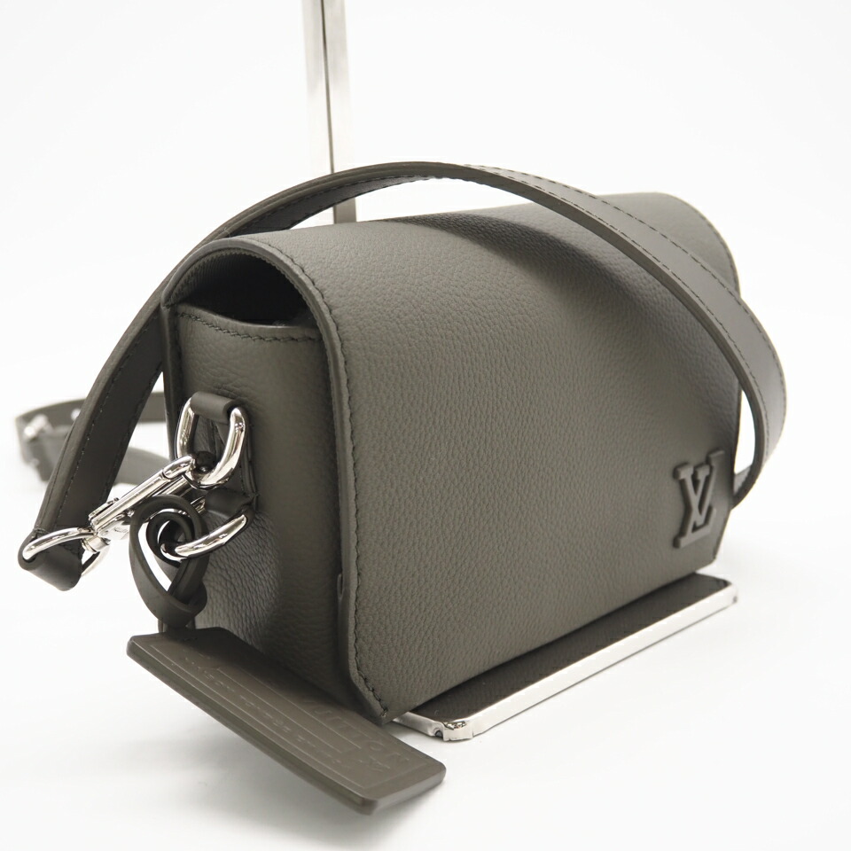 ★3日以内返品可★ 極美品 LOUIS VUITTON ルイ・ヴィトン LVアエログラム ファストライン ウェアラブル ウォレット M82086 ショルダーバッグ カーキ トリヨンレザー レディース【中古】