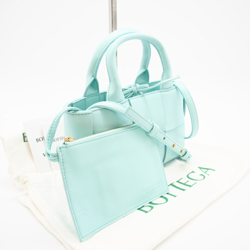 ★3日以内返品可★ 極美品 BOTTEGAVENETA ボッテガヴェネタ マキシイントレチャート キャンディ アルコ 729029 2wayトートバッグ ブルー ラムスキン レディース【中古】｜リユースショップ BICLOCK