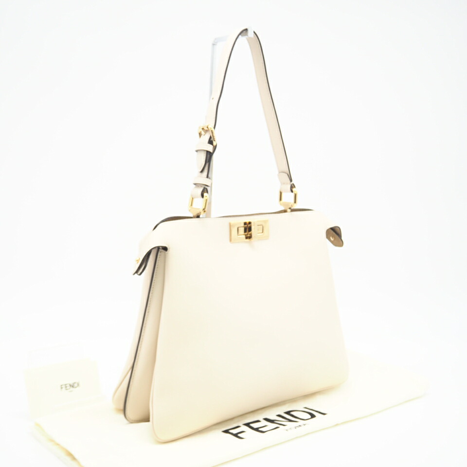 ★3日以内返品可★ 美品 FENDI フェンディ カメリアなめし革 ピーカブー ホンブルグ帽 並み並み 8BN353 ハンドバック 白いこと ベージュ なめし革 レディース【中古】