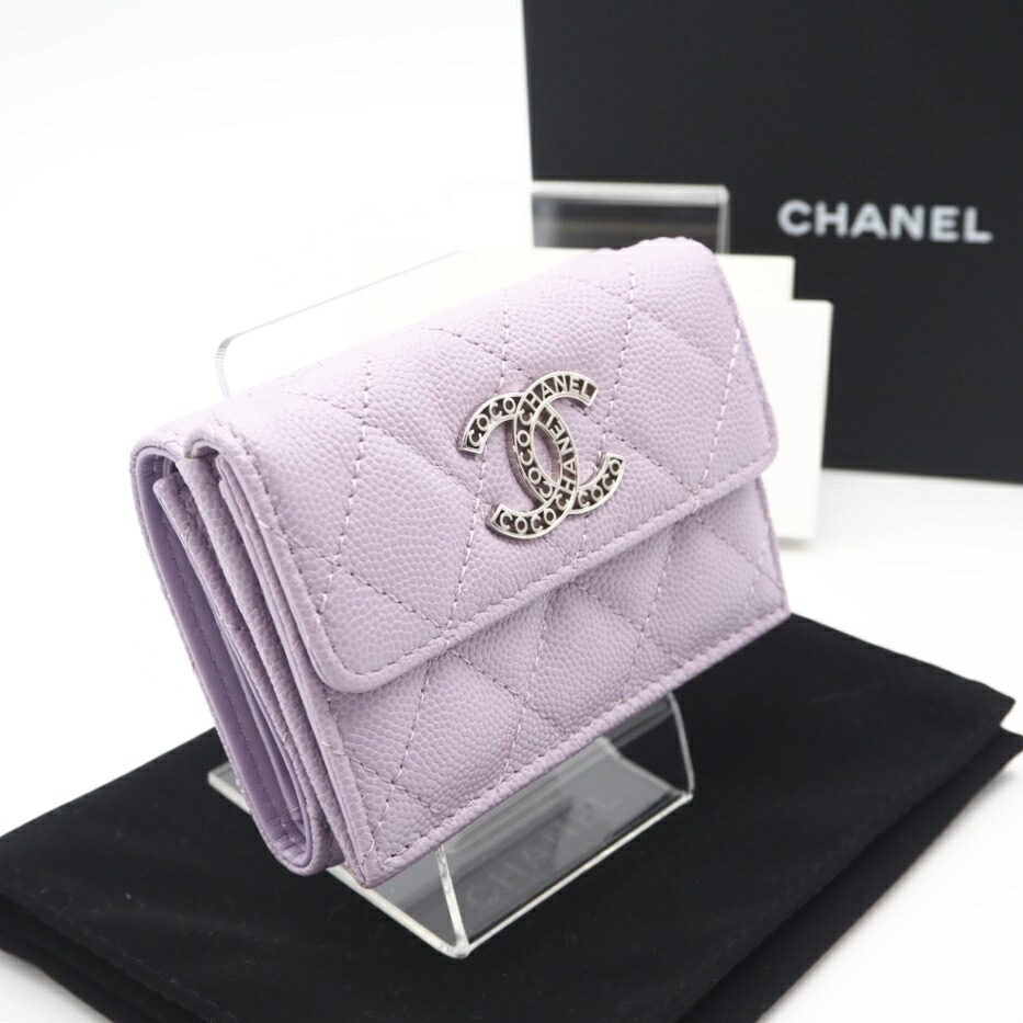 ★3日以内返品可★ 美品 CHANEL シャネル キャビアスキン ココマーク 三つ折り財布 AP3827 三つ折り財布 パープル ホワイト キャビアスキン レディース【中古】｜リユースショップ BICLOCK