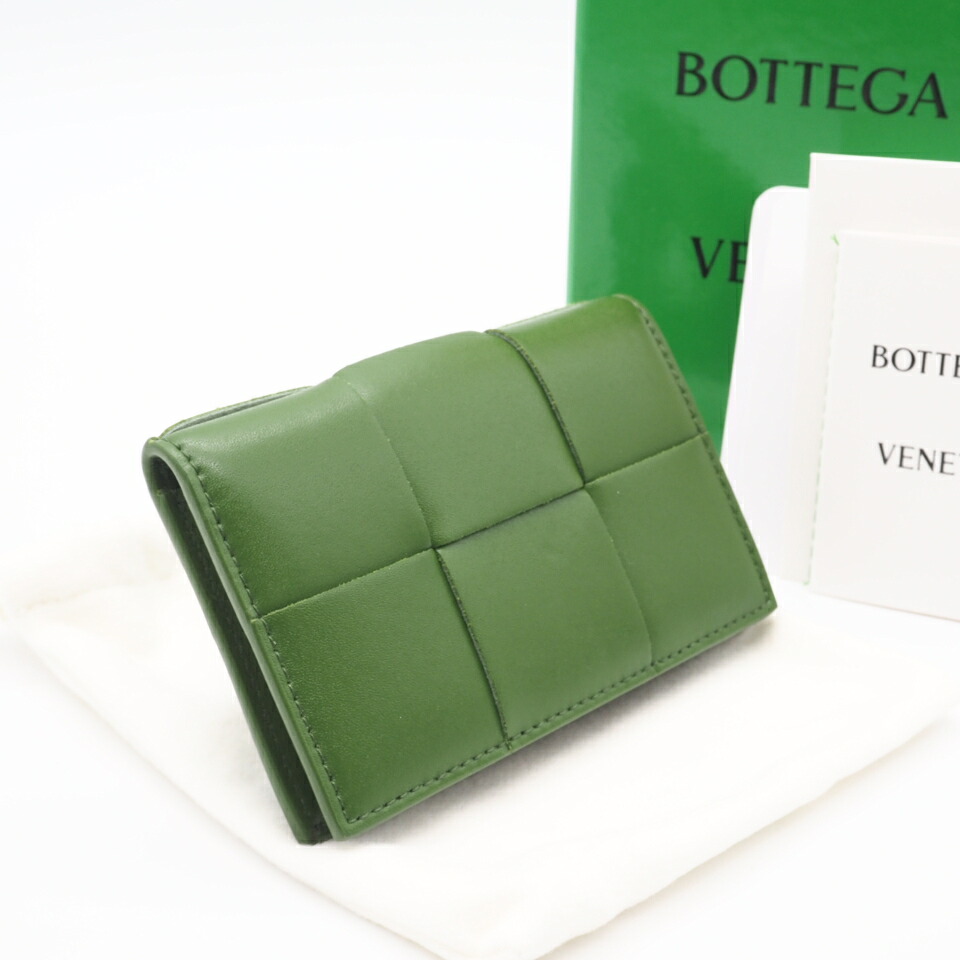 ★3日以内返品可★ 極美品 BOTTEGAVENETA ボッテガヴェネタ カーフスキン カセット フラップカードケース 748053VBWD23724 カードケース グリーン カーフレザー メンズ【中古】