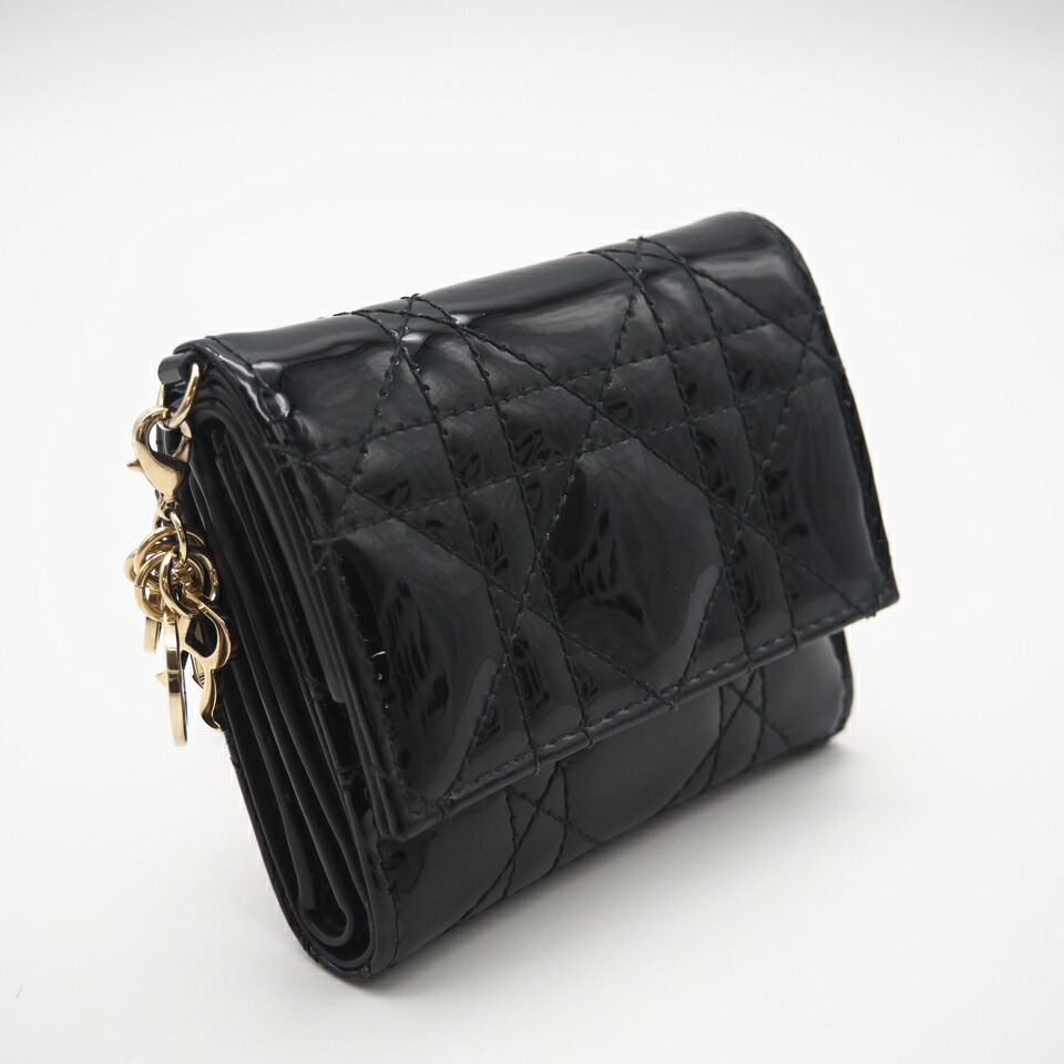 ★3日以内返品可★ 美品 Dior クリスチャンディオール カナージュ パテントカーフスキン Lady Dior Lotus ウォレット S0181OVRB 三つ折り紙入れ 黒いこと 専売特許なめし革 レディース【中古】