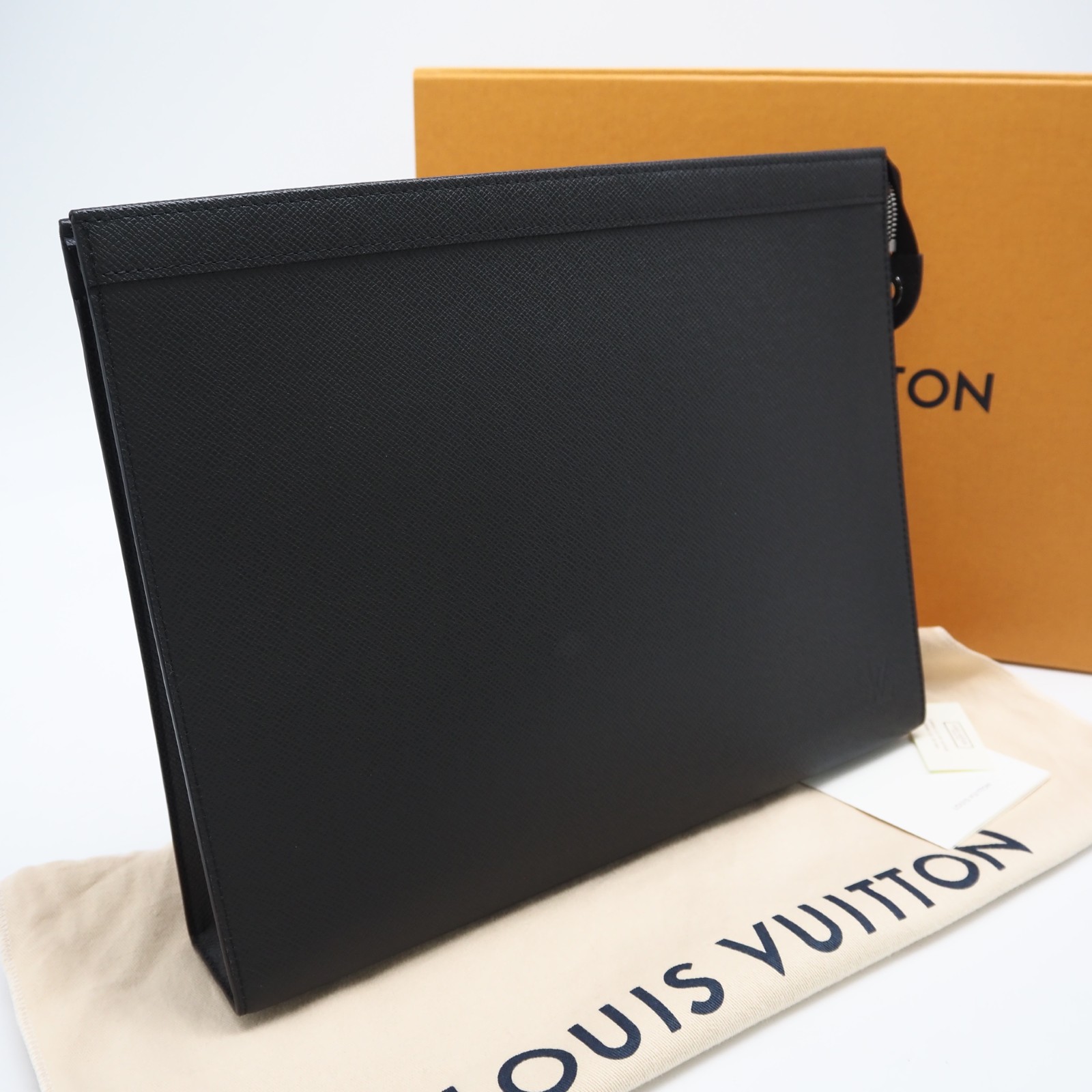 ★3日以内返品可★ 美品 LOUIS VUITTON ルイ・ヴィトン 五分五分ガ ポシェットヴォワヤージュ GM ノワール M30043 クラッチペダル御徒面子 黒いこと なめし革 メンズ【中古】