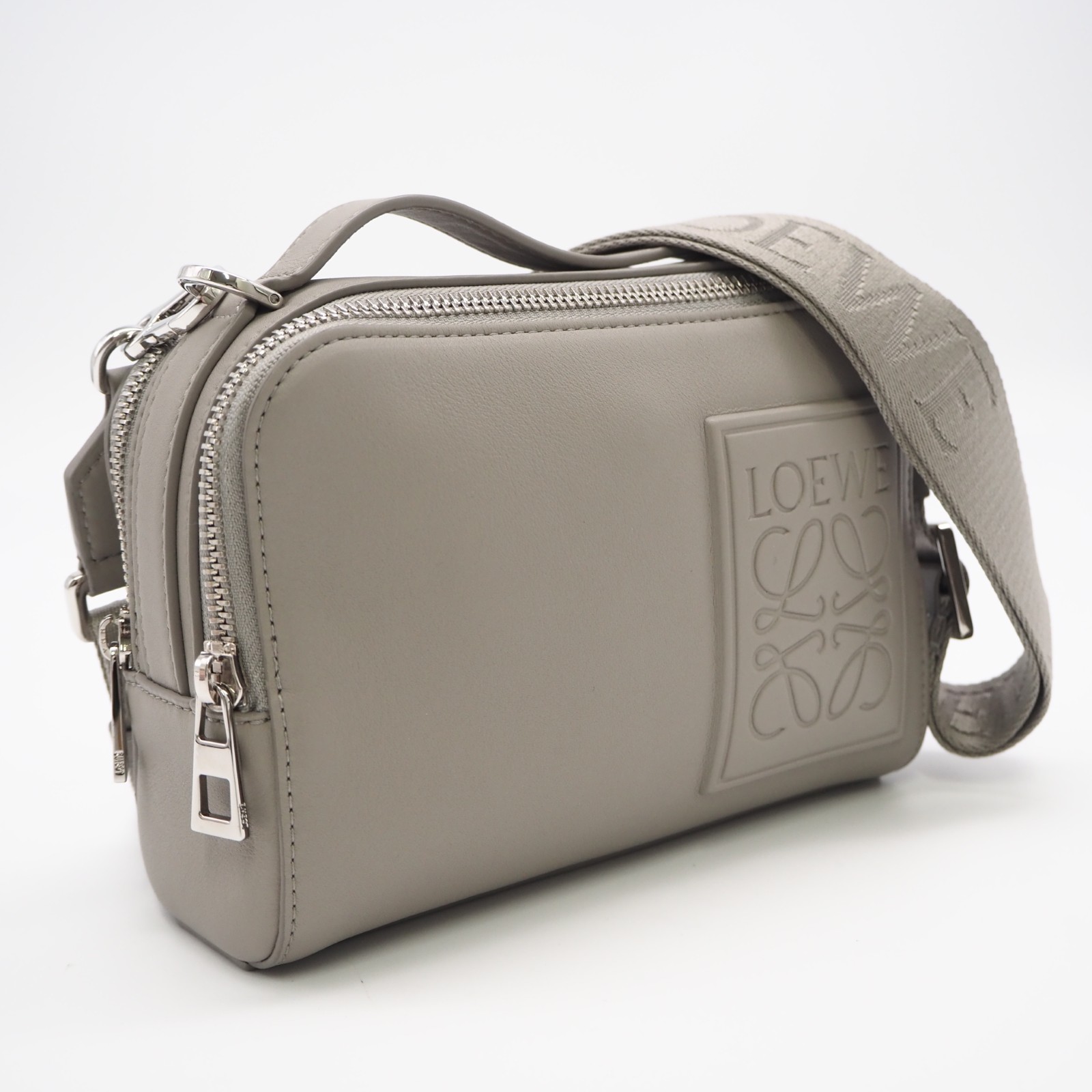 ★3日以内返品可★ 極美品 LOEWE ロエベ アナ瓦 サテンカーフ 差し交わす上半身 写真機御徒面子 ミニ C565R41X04 2wayショルダーバッグ 薄墨色 カーフレザー メンズ【中古】