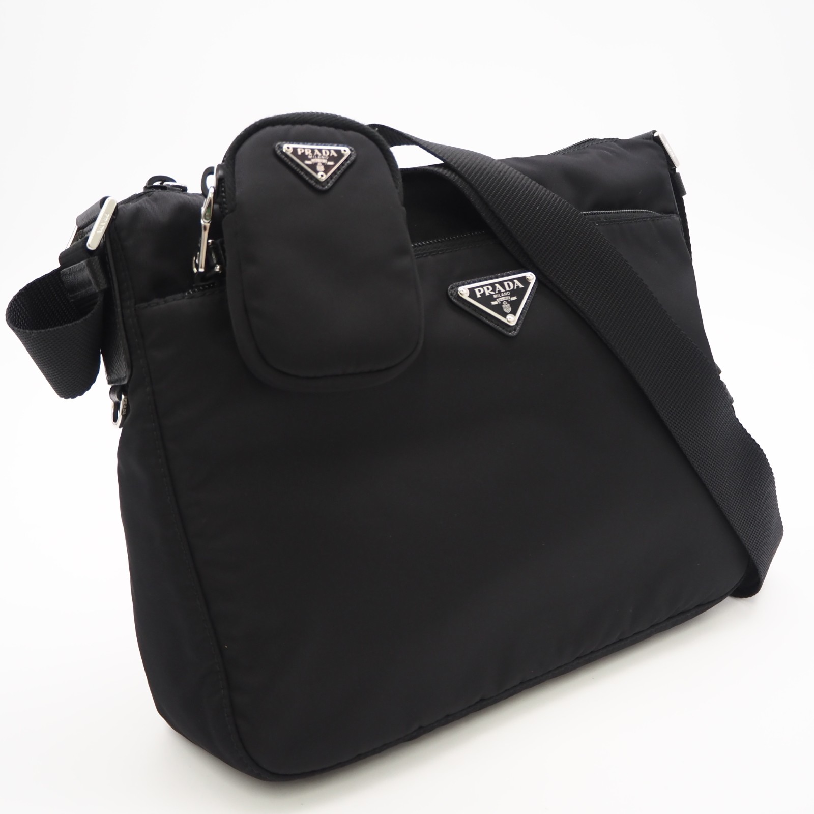★3日以内返品可★ 極美品 PRADA プラダ Re-Nylon ３角形ロゴタイプ 御徒面子 1BC421 ショルダーバッグ 黒いこと ナイロン サフィアーノ メンズ【中古】