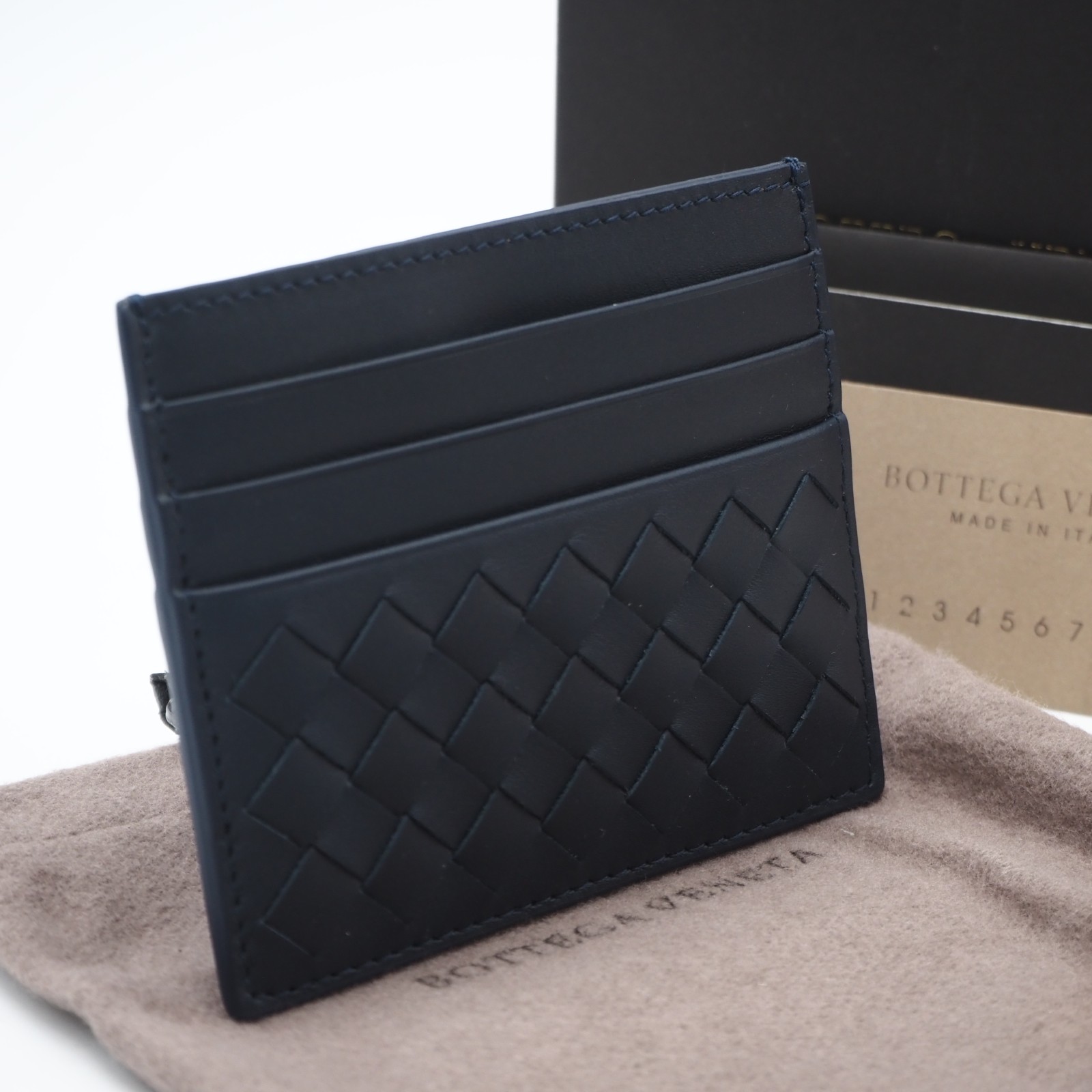 ★3日以内返品可★ 未使用 BOTTEGAVENETA ボッテガヴェネタ イントレチャート カードケース 162150 カードケース ネイビー カーフレザー メンズ【中古】|リユースショップ BICLOCK