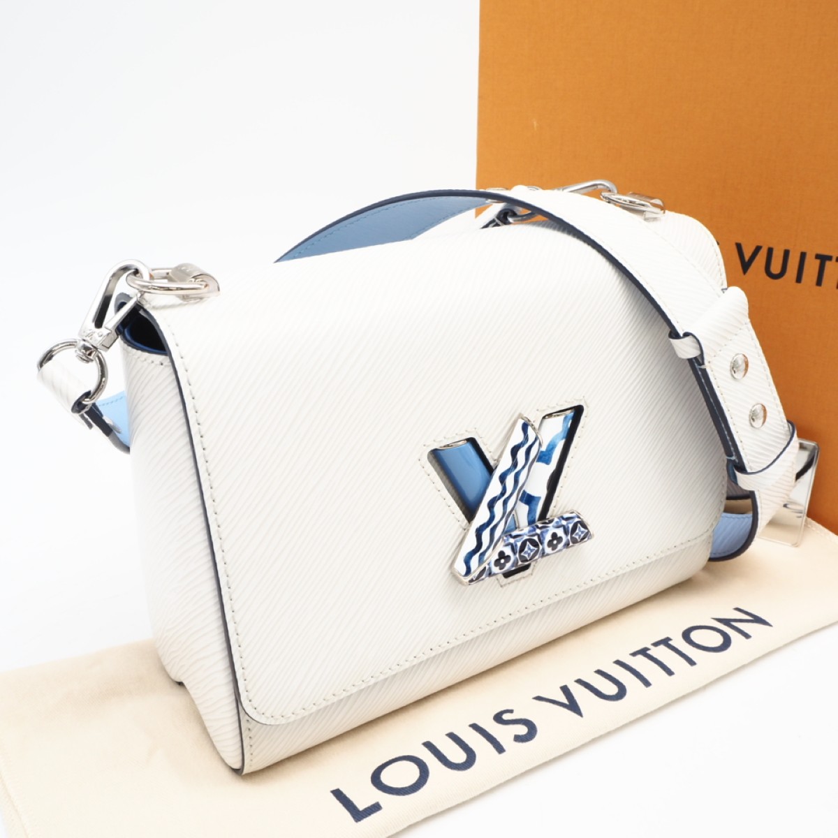 ★3日以内返品可★ 美品 LOUIS VUITTON ルイ・ヴィトン エピ 捻じれMM M22781 ショルダーバッグ 白いこと 青色 グレインレザー レディース【中古】