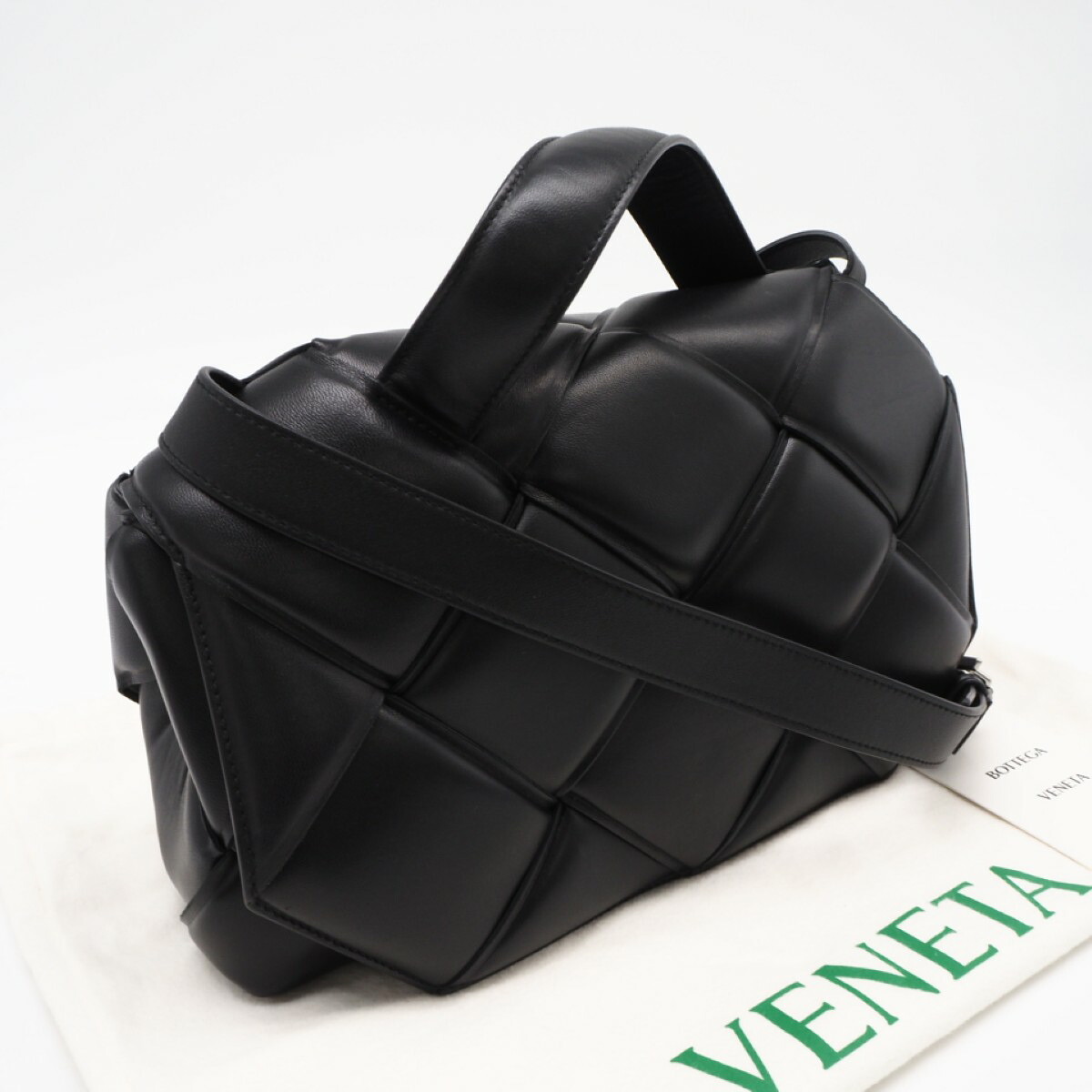 ★3日以内返品可★ 美品 BOTTEGAVENETA ボッテガヴェネタ 子ヒツジ素はだ マキシイントレチャート いの一番手持ち部分 2WAY御徒面子 632647 2wayショルダーバッグ 黒いこと 子ヒツジ素はだ レディース【中古】