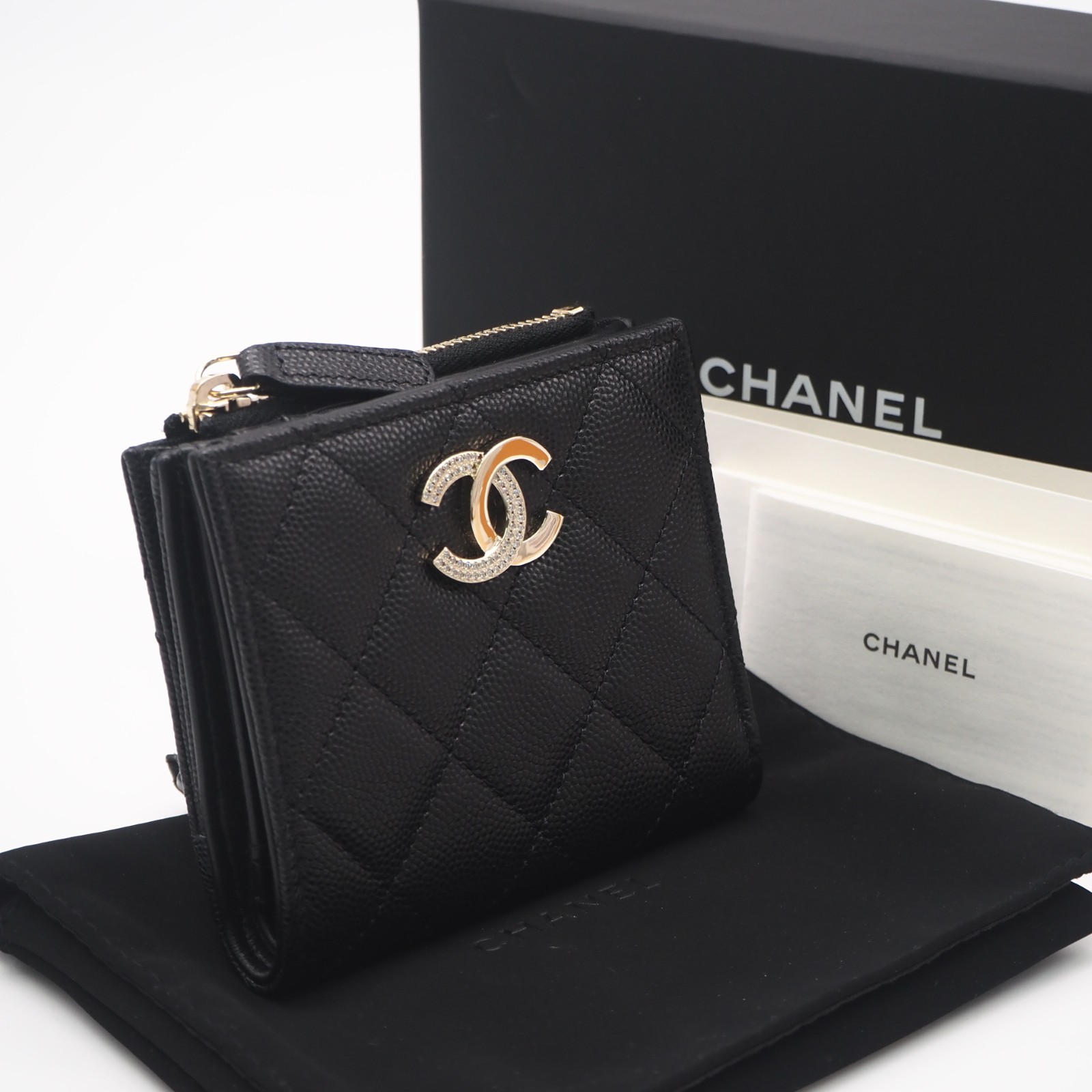★3日以内返品可★ 未当て嵌める CHANEL シャネル マトラッセ コンパクトウォレット AP4174 二つ折り札入れ 黒いこと キャビア素はだ レディース【中古】