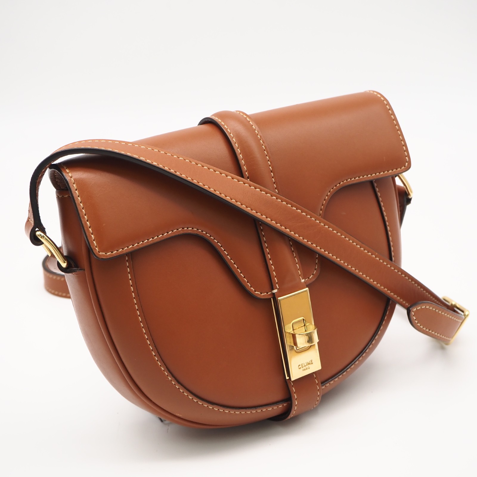 ★3日以内返品可★ 美品 CELINE セリーヌ カーフスキン 16セーズ ブザス スモール タン 188013BO2 ショルダーバッグ 赤銅色 カーフレザー レディース【中古】