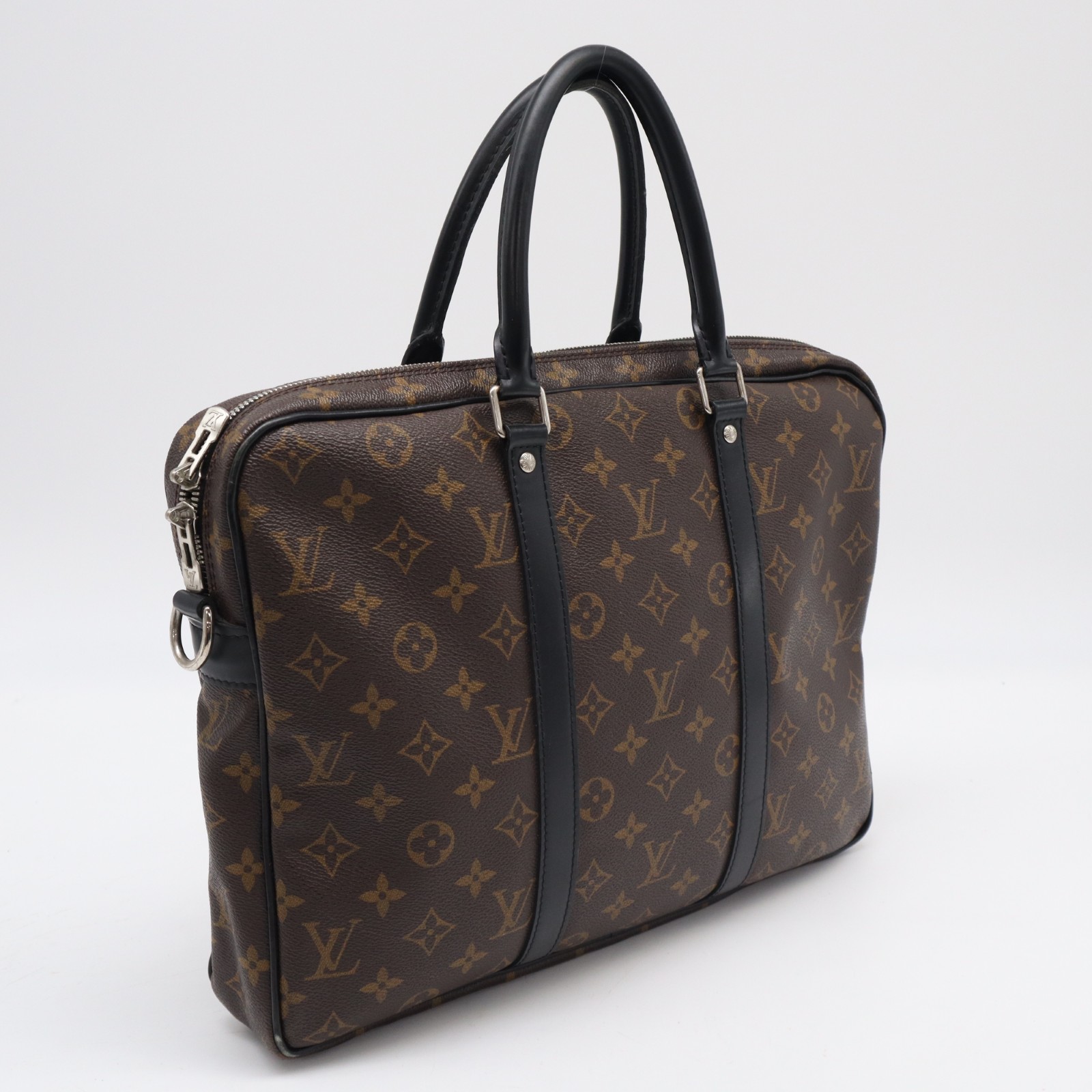 ★3日以内返品可★  LOUIS VUITTON ルイ・ヴィトン モノグラムマカサー ポルトドキュマンヴォワヤージュ M52005 ブリーフ容れもの 赤銅色 黒いこと 上塗り帆布 なめし革 メンズ【中古】
