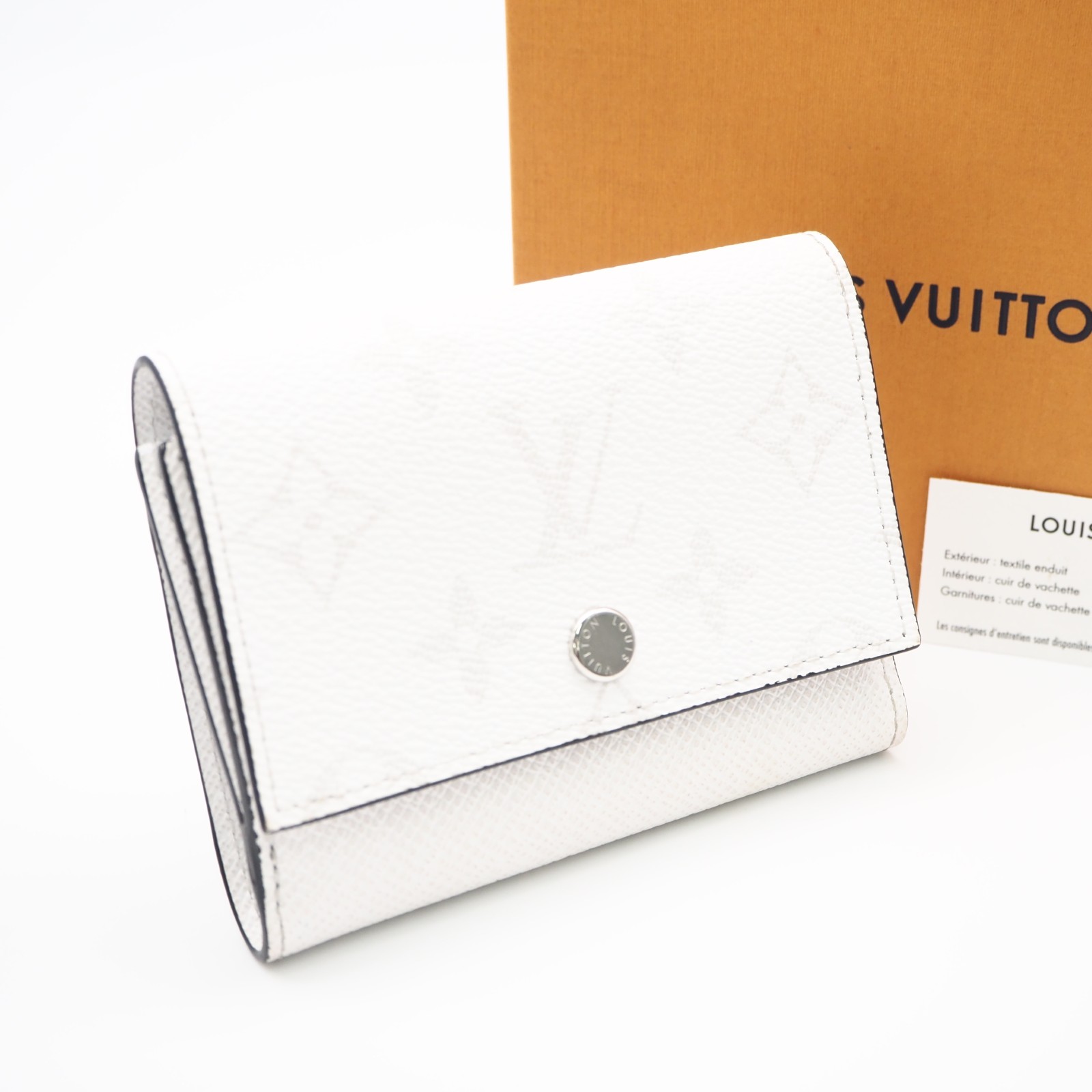 ★3日以内返品可★ 極美品 LOUIS VUITTON ルイ・ヴィトン タイガラマ ヴィクター ウォレット オプティックホワイト M28069 三つ折り財布 ホワイト グレー コーティングキャンバス カウハイド メンズ【中古】｜リユースショップ BICLOCK
