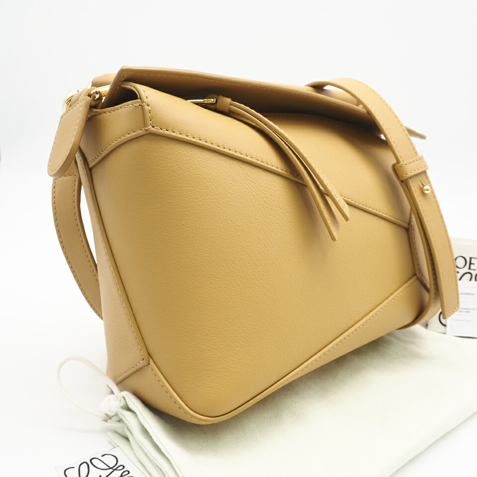 ★3日以内返品可★ 極美品 LOEWE ロエベ ソフトグレインカーフ パズルバッグ スモール サハラ 10896736 2wayショルダーバッグ イエロー グレインカーフレザー レディース【中古】｜リユースショップ BICLOCK