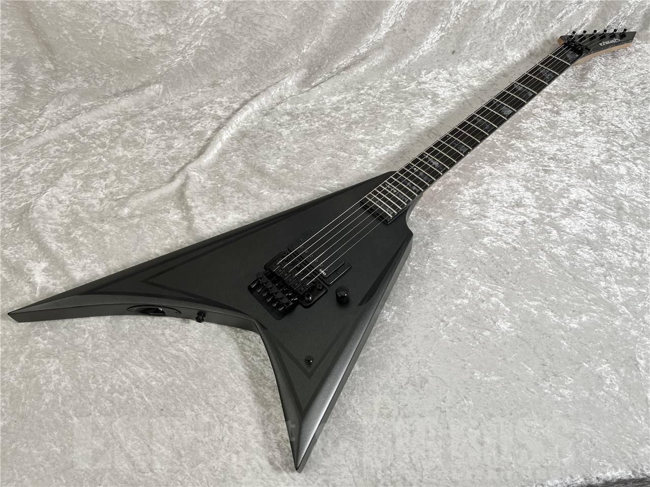 [CHILDREN OF BODOM Alexi Laiho] EDWARDS E-ALEXI BLACKY [メンテナンス無料]【即納可能】｜BIGBOSS