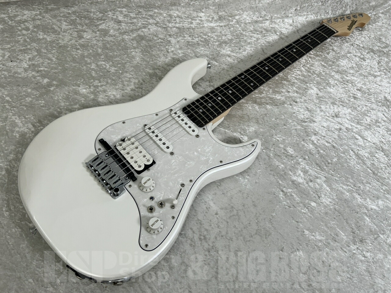 ESP Edwards エレキギター ブラック メイプルネック　fender ESP Edwards エレキギター ブラック メイプルネック fender（ESP