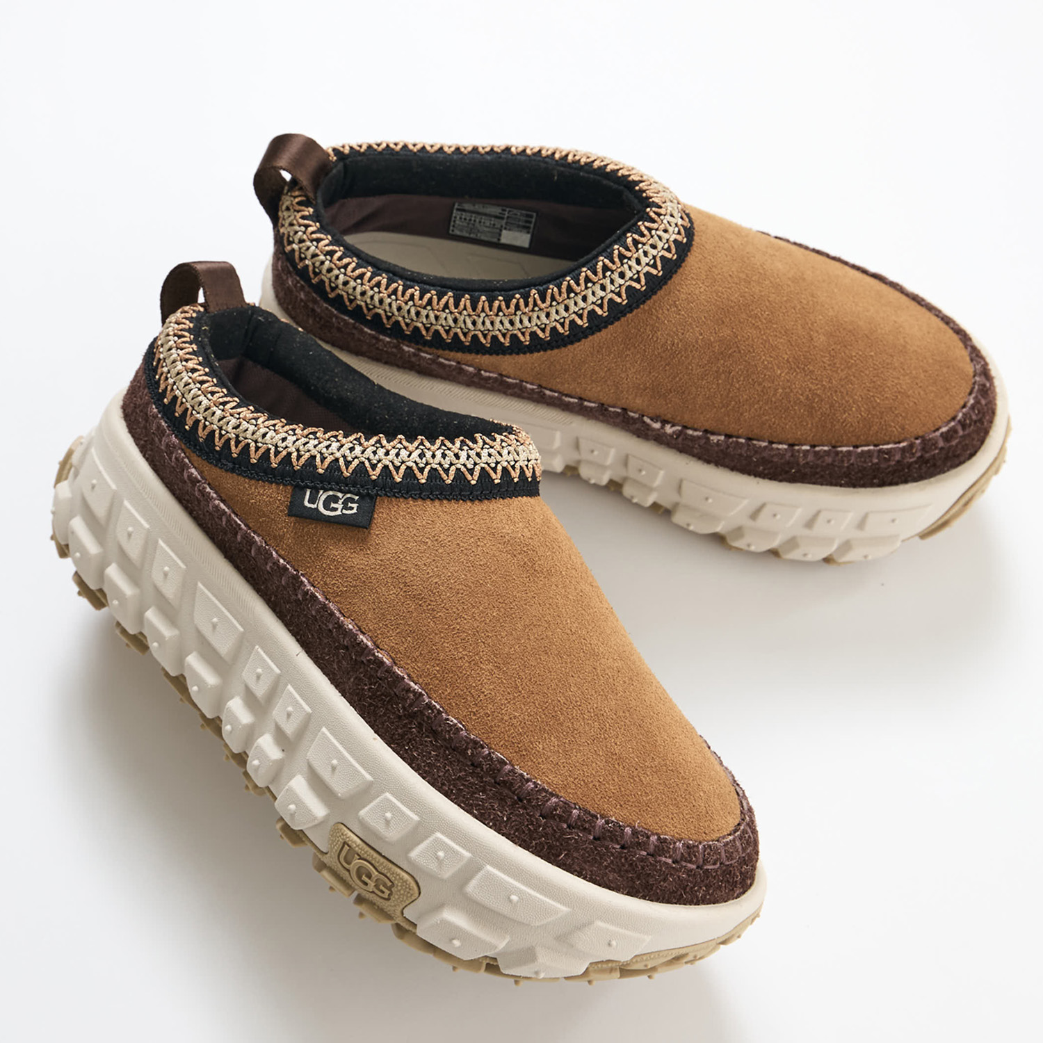 未使用　UGGシューズ 63811-331-