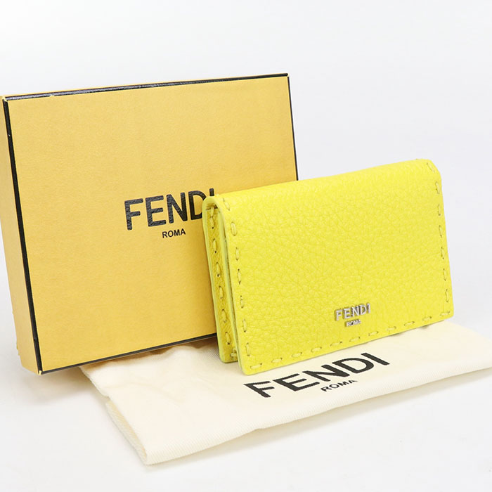 フェンディ FENDI バゲット ケース イエロー　がま口 フェンディ FENDI バゲット ケース イエロー がま口 フェンディ