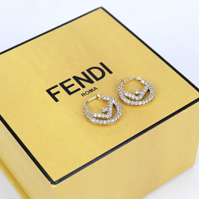 楽天市場】フェンディ FENDI ピアス ゴールドxブラック 金属素材