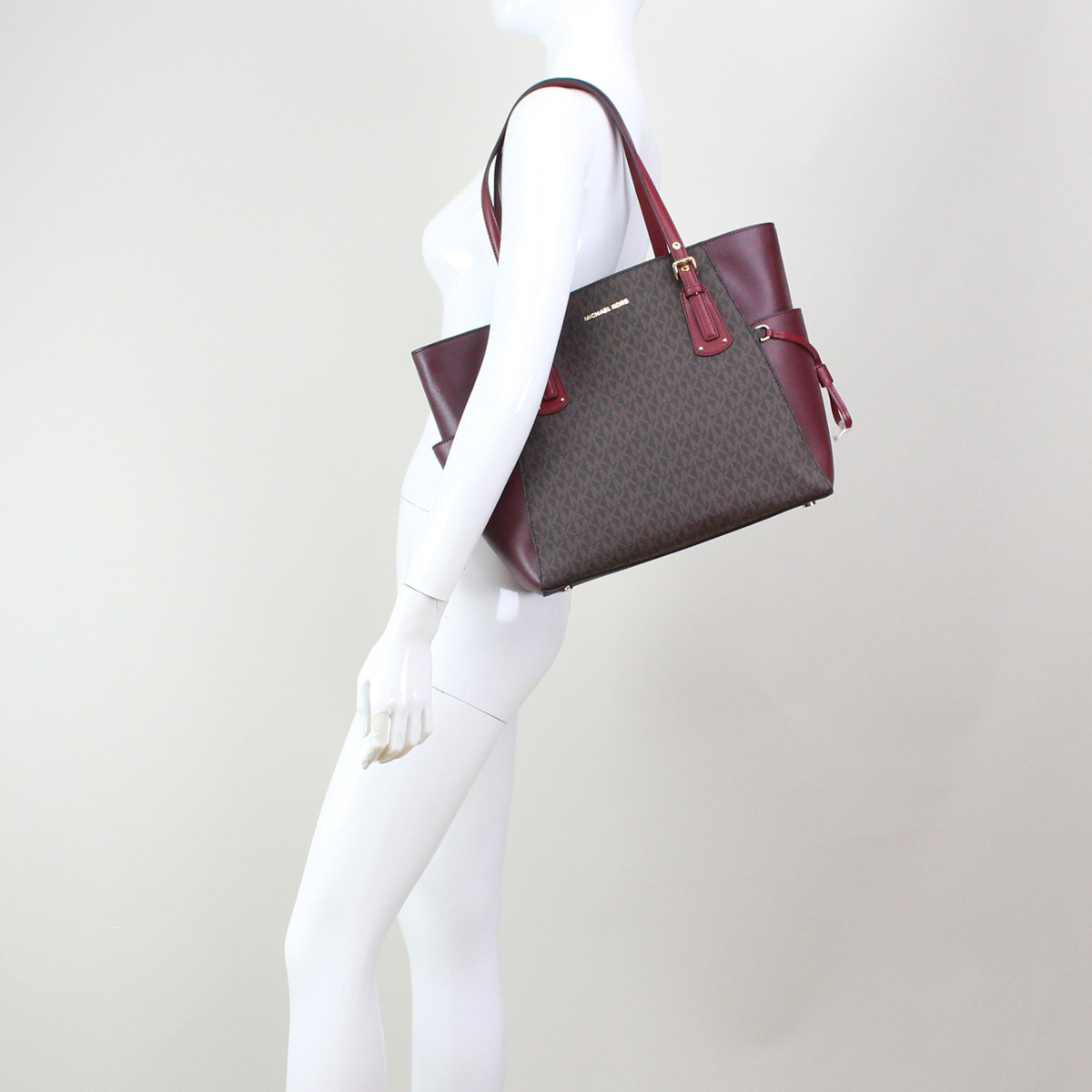 michael kors voyager tote bag