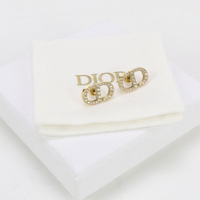 DIOR ピアス E3045WOMCY D001【ランク:A】 楽天市場】【中古良品】DIOR ディオール ピアス E3045WOMCY D001