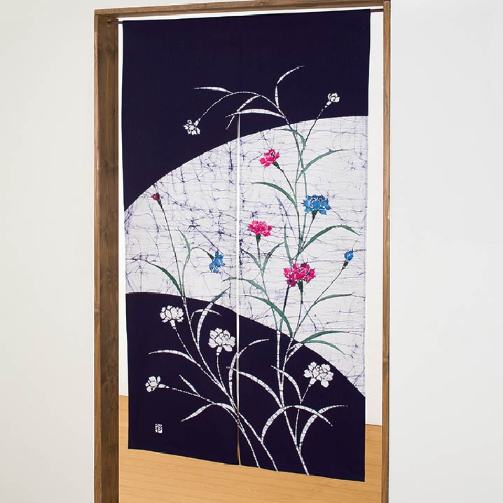 ●【送料無料】日本製・新品・ろうけつ染め（カーネーション）綿100％● 楽天市場】ろうけつ染めのれん カーネーション柄 のれん 花柄 和風