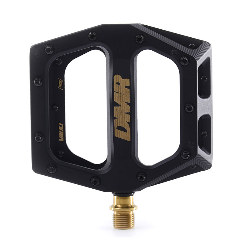 DMR ディーエムアール VAULT Mg SUPER LIGHT PEDAL ペダル 黒いこと