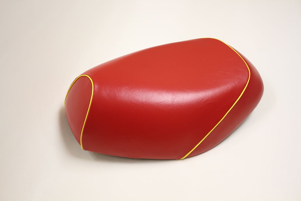 楽天市場】ズーマー（ZOOMER） 被せタイプ 国産シートカバー 赤カバー