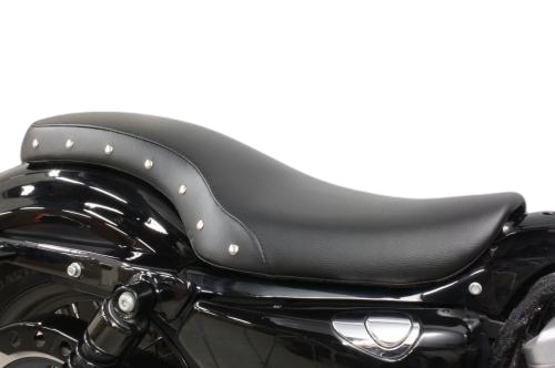 スポーツスター（SPORTSTER） スタッド付きコブラシート（スムース） ガレージT＆F
