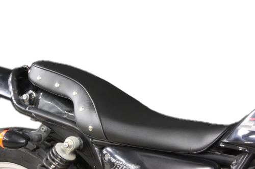 グラストラッカー/ビックボーイ（キャブ車） スタッド付きスムースシート（Face-3） ガレージT＆F