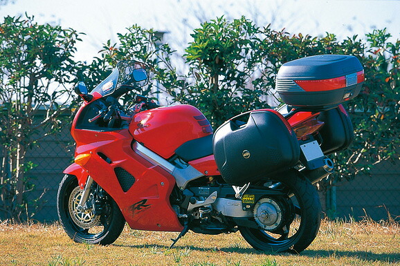 VFR800（98～01年） チューブラーパニアホルダーPL257 GIVI（ジビ）｜バイク メンテ館 14,870円