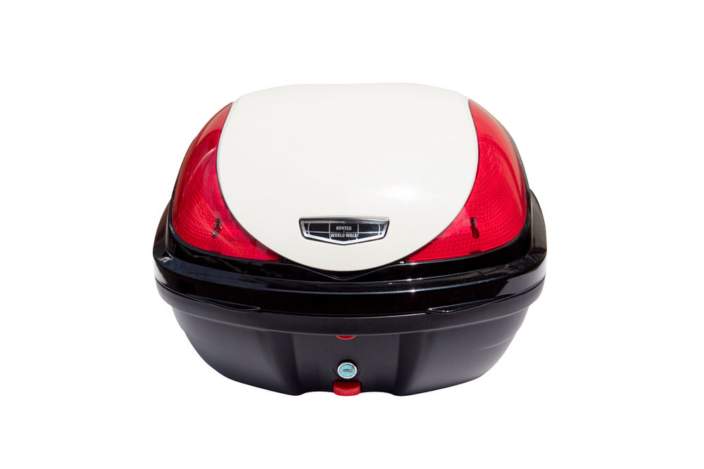 スーパーカブC125 リアボックス パールシャイニングブラック&times;パールシュガーケンベージュ（ブラック） WORLD WALK（ワールドウォーク）｜バイク メンテ館