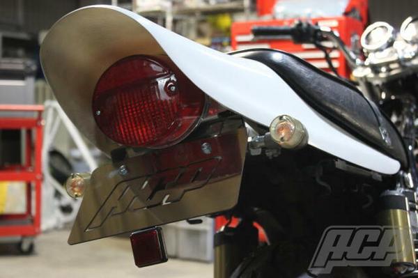 ゼファーχ cbxテール Amazon | ACP製ゼファー400 CBX タイプ テールキット ホワイト