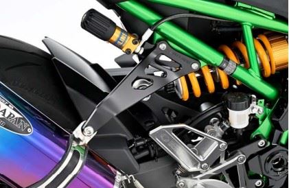 BEET 8315-KI8-50 サイレンサー取付けステーASSY Z900/SE バイク