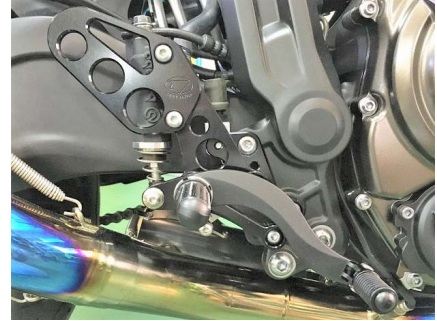 BEET 0111-Y52-20 H/B(SV) ハイパーバンク 固定式 XSR700 シルバー ビート バイク パーツ カスタム バックステップ ステップバー 銀