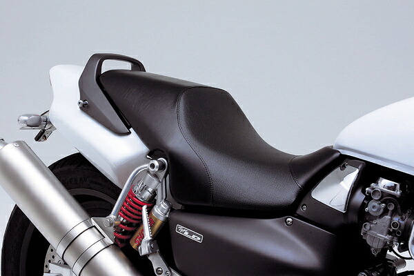 デイトナ 60267 COZY コージー シート セミコンプリート カーボンX4 ﾃﾞｲﾄﾅ 60267｜バイクマン　店