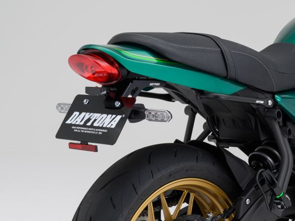 デイトナ 68518 LEDフェンダーレスキット Z650RS 車検対応LEDライセンスランプ ナンバー取付ステー サイドリフレクター ナンバー角度40度 DAYTONA|バイクマン 店