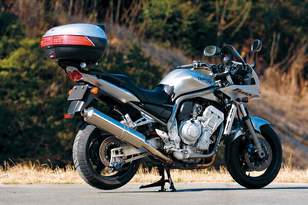 デイトナ 90131 GIVI ジビ 348FZ モノラック用ステ- FZS1000 ﾃﾞｲﾄﾅ 90131