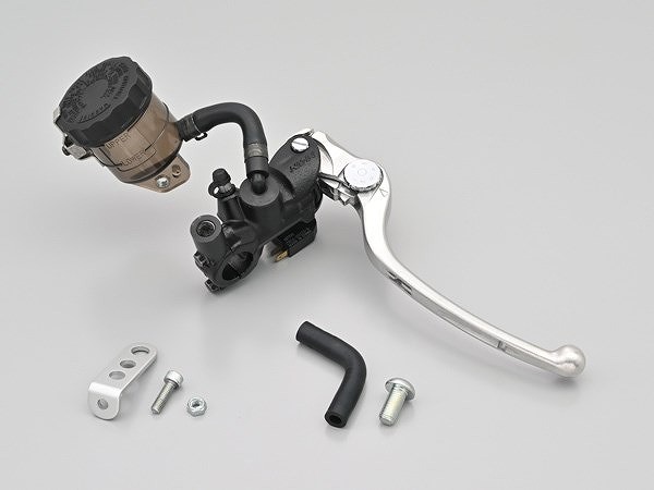 デイトナ 39984 NISSIN ラジアルブレーキマスターシリンダー スモークタンク 本体/ブラック レバー/シルバー 縦型5/8 φ22.2ハンドル用|バイクマン 店