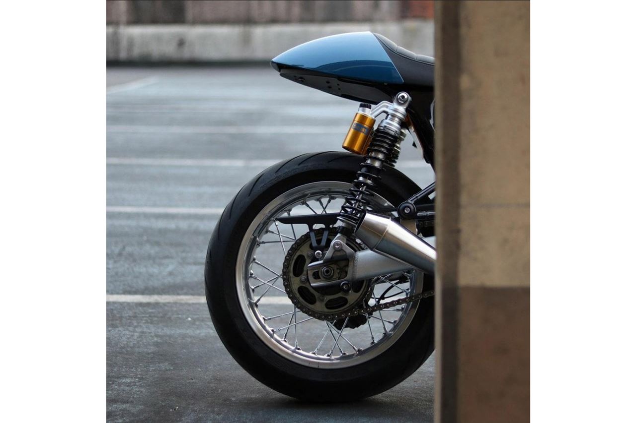 モートーン CSS015 チェーンガード グラディウス ブラック 1個 スラクストン/R/RS スピードツイン 1200 バイクパーツ ガード スライダー 外装