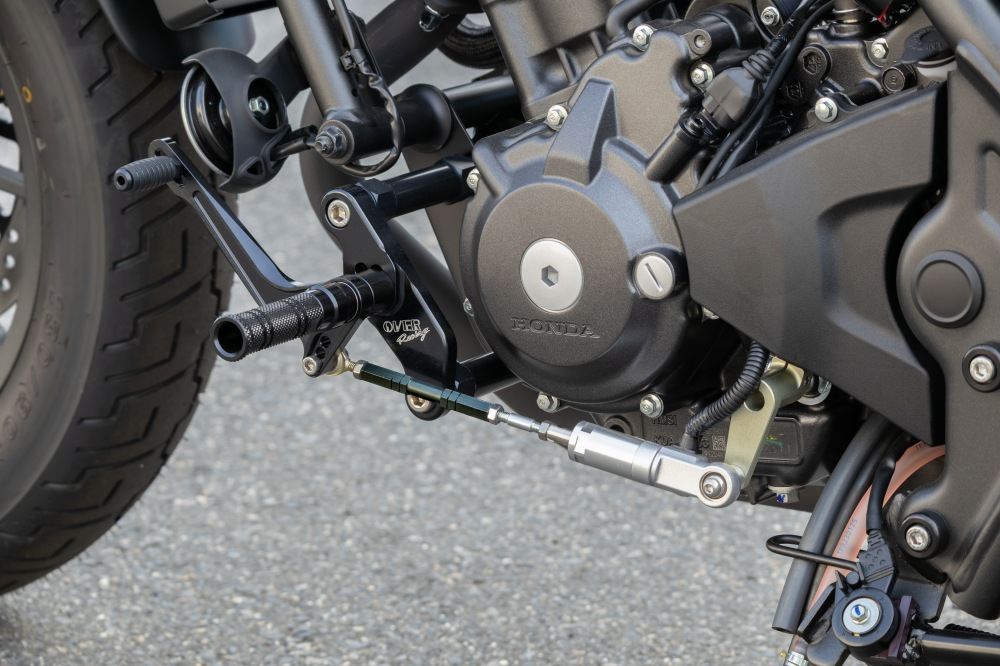 オーヴァーレーシング 51-132-01B フォワードコントロールステップ 4P ブラック Rebel250(25)E-Clutch ブラック 1個 オーバー バイクパーツ 黒 カスタム