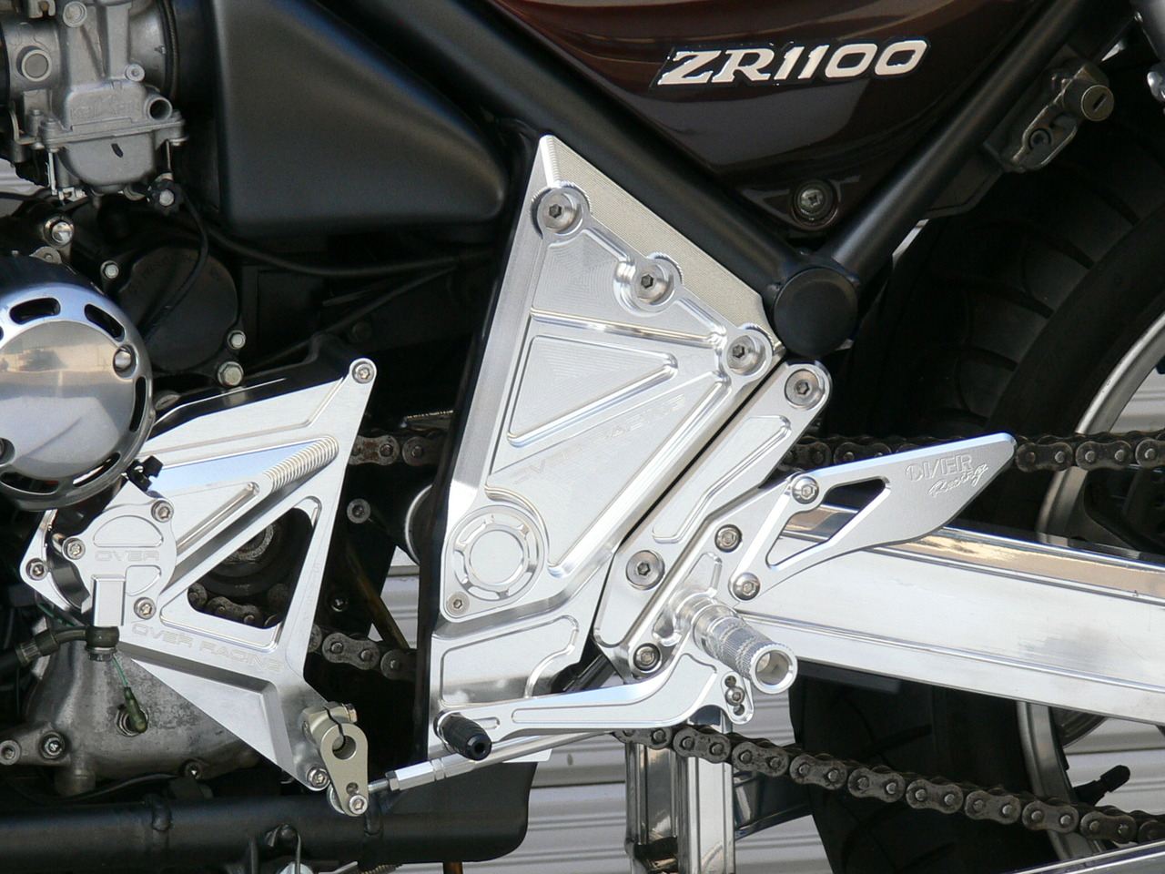 オーヴァーレーシング 57-73-16 ピボットプレートカバー ZEPHYR1100 シルバーアルマイト 左右セット オーバー バイクパーツ ゼファー カスタム