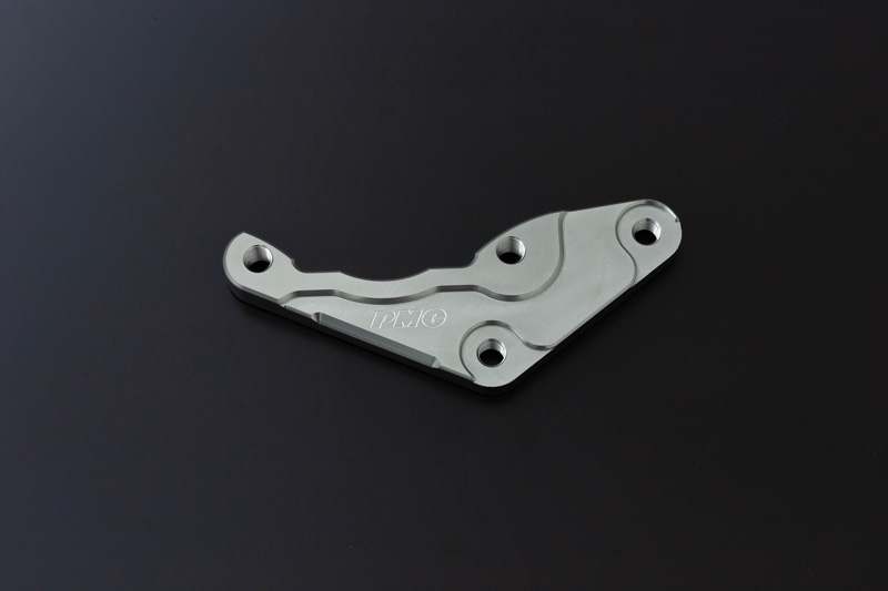 PMC ピーエムシー 75-1013-1 キャリパーサポート (KYB36KZ用) 右側用 296mmディスク対応 1枚入 Z750-1000 Z1R