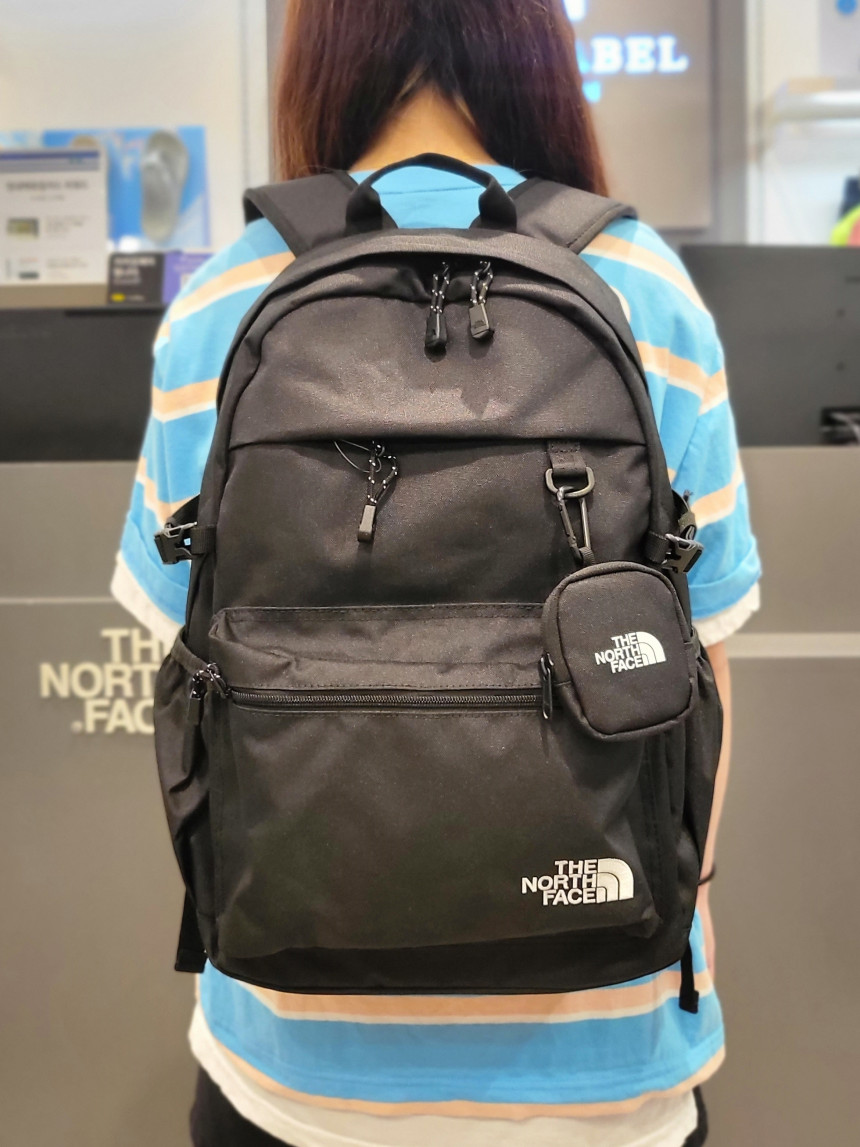 メイルオーダー ザノースフェイス The North Face Rimo Light Backpack 韓国ファッション 26lデイリーリュック 700g軽量リュックバックパックメンズレディースバック環境にやさしい素材使用 男女兼用 学生オススメ カジュアル シンプル ユニセックス100 正規品3 色 Nm2dn50