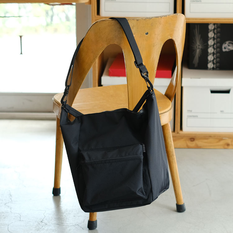 KARRI（カリ）/RECYCLED CORDURA POLYESTER 2WAY SHOULDER(M) リサイクルコーデュラポリエステル ショルダーバッグ Mサイズ/K008-M【2026春夏】