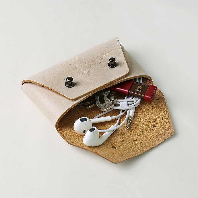 最大79 オフ Binich ビニッチ ポーチ 小物入れ フォグワックス レザー 本革 メンズ ミニポーチ コンパクト シンプル 財布にも 革 革小物 ケース 小さい ピルケース おしゃれ Whitesforracialequity Org