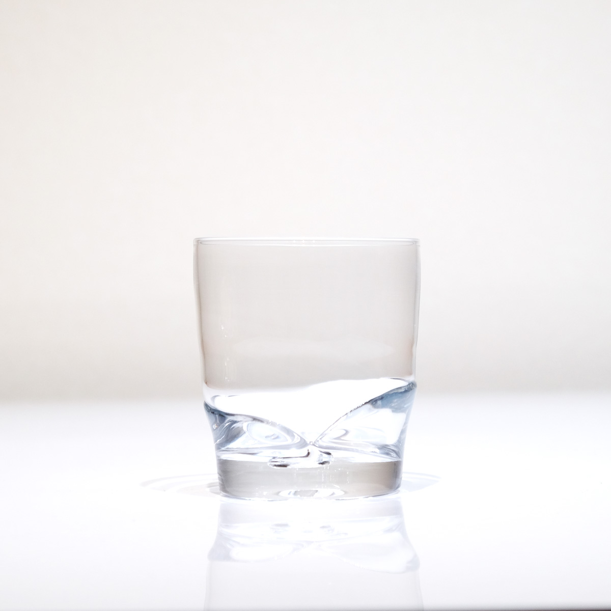Tomonori EGAWANO 江川野智典 ハンドメイド ガラス酒器 surface （サーフェス） ウイスキー 焼酎 ロックグラス  酒器・グラスの専門店 美酒器や