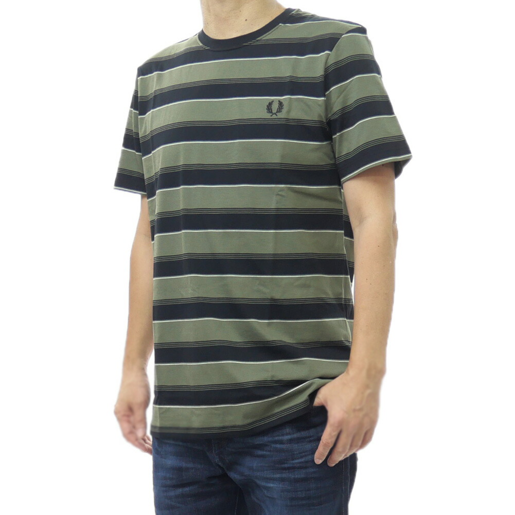 FRED PERRY フレッドペリー メンズクルーネックプルオーバー M2409 / FINE STRIPE  T-SHIRT 黒いこと×緑であること 2026春夏新作