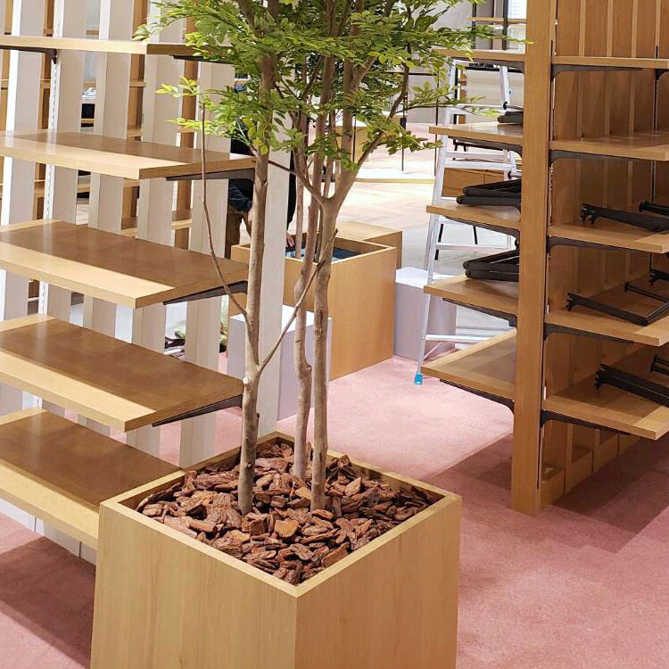 楽天市場 バークチップ ｓ 約１ 3ｋｇ ウッドチップ 花壇 ガーデニング用品 マルチング材 インテリア 園芸 敷き詰め 土を隠す 木片 造花観葉植物専門店ビワールデコ